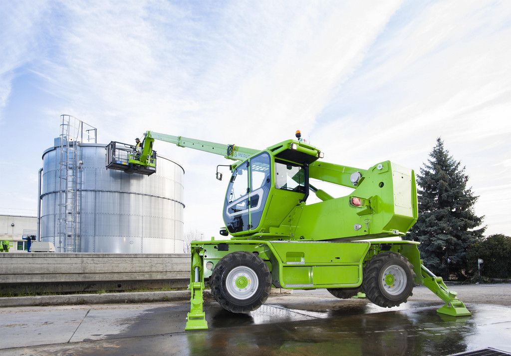 Merlo R 40.16 Teleskopstapler drehbar mieten bei Wilmes Mietservice Inh. Andreas-Josef Wilmes