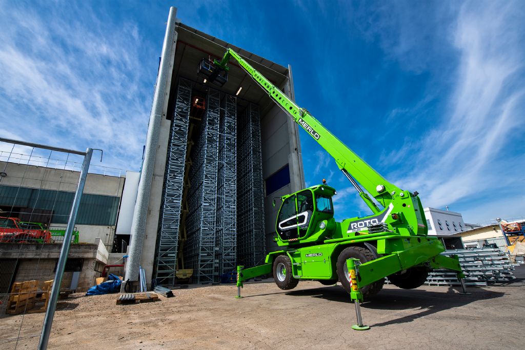 Merlo 50.21 S Teleskopstapler drehbar mieten bei Wilmes Mietservice Inh. Andreas-Josef Wilmes
