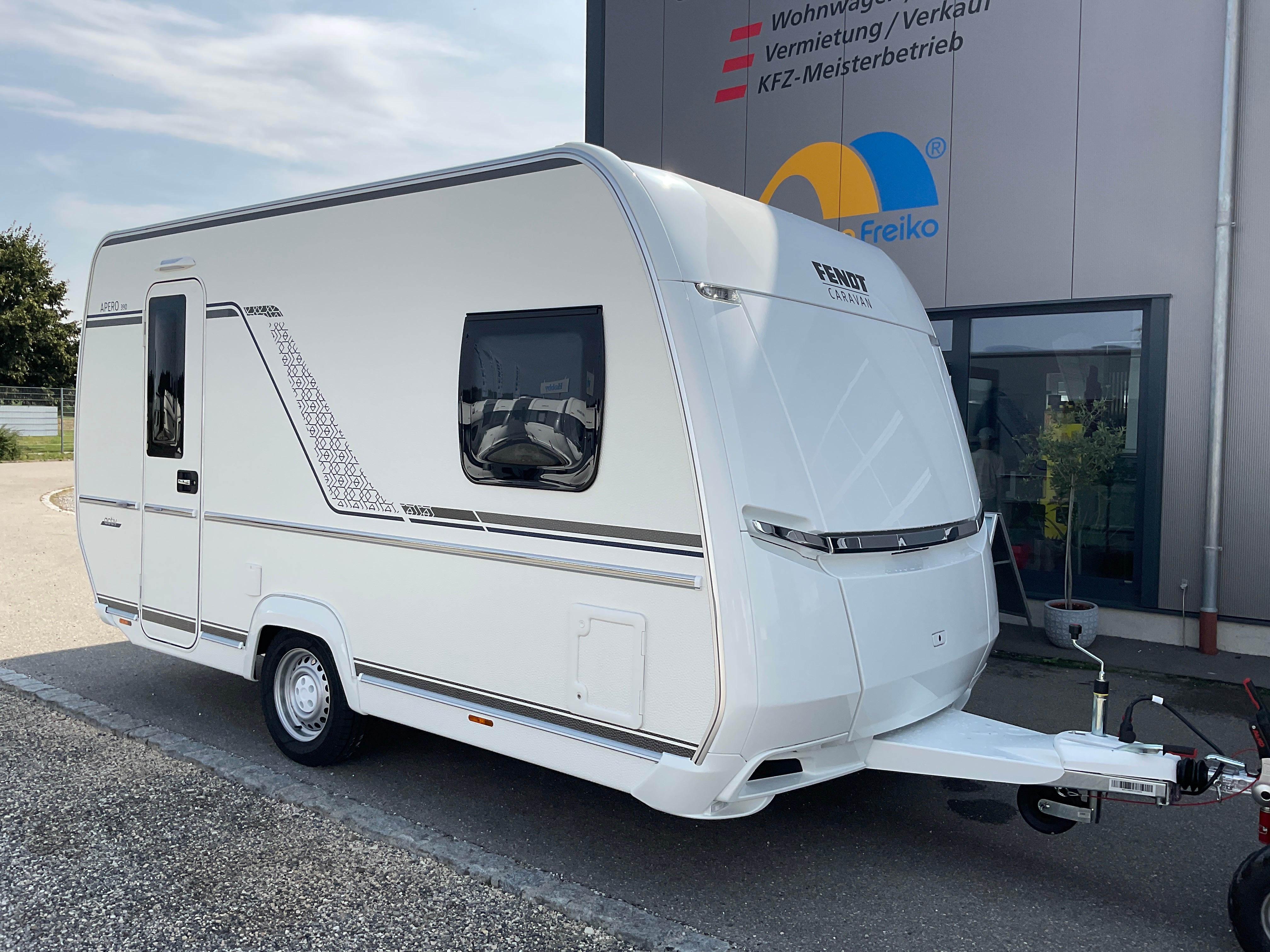 Fendt Wohnwagen 390 FH Apero Activ mit französischem Doppelbett