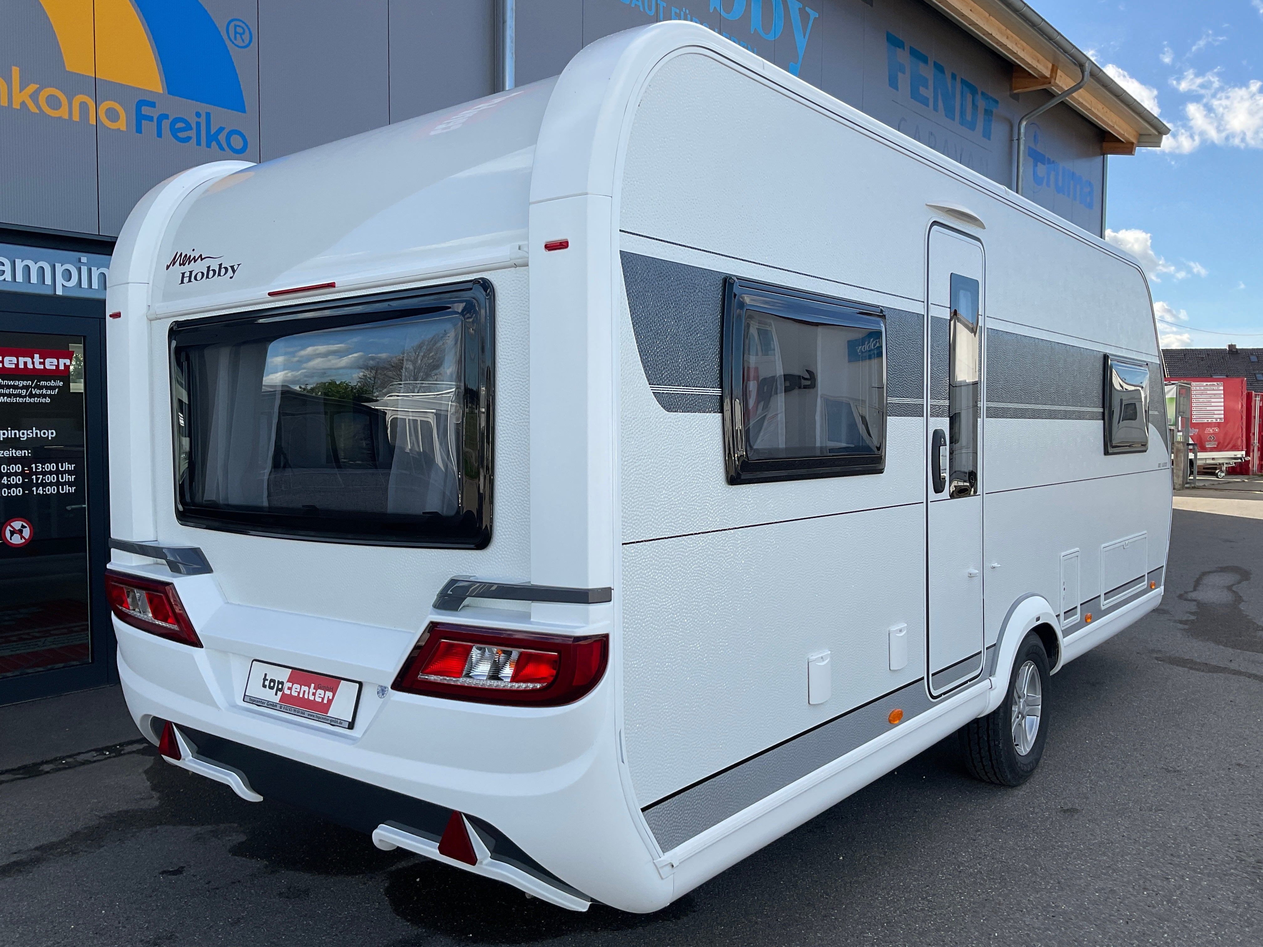 Hobby Wohnwagen 515 UHL mit Einzelbetten, Rundsitzgruppe und Hubbett für 6 Personen!