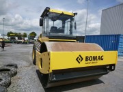 BOMAG BW 213 DH-5 mieten bei Holtdirk Baumaschinen