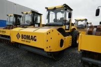 Bomag BW 219 BVC-5 mieten bei Holtdirk Baumaschinen