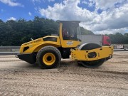 BOMAG BW 213 BVC-5 mieten bei Holtdirk Baumaschinen