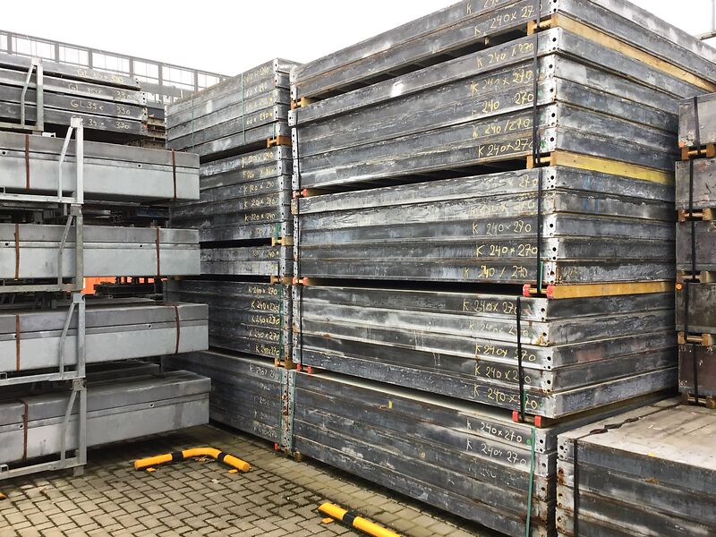 Hünnebeck MANTO Grosstafel 240 x 270 mieten bei Thomas Lerch Bau- und Industriebedarf