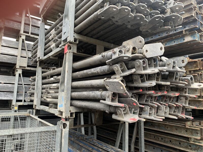 Richtstrebe 2,50–3,50 m mieten bei Thomas Lerch Bau- und Industriebedarf