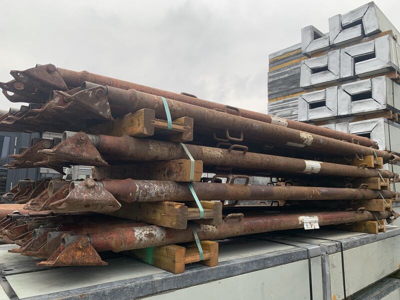 Richtstrebe RSK 4, 2,60–4,00 m, mit 2 Standardgelenken mieten mieten