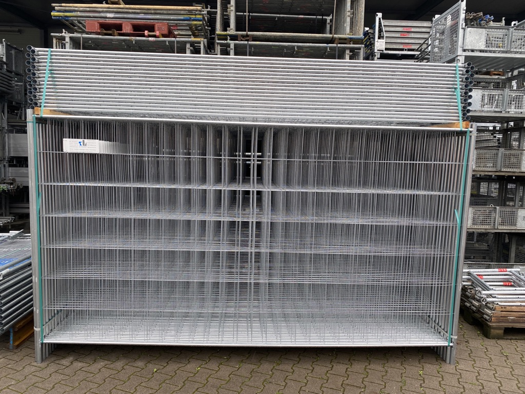 Bauzaun Mobilzaun 3 50x2 00m mieten bei Thomas Lerch Bau- und Industriebedarf