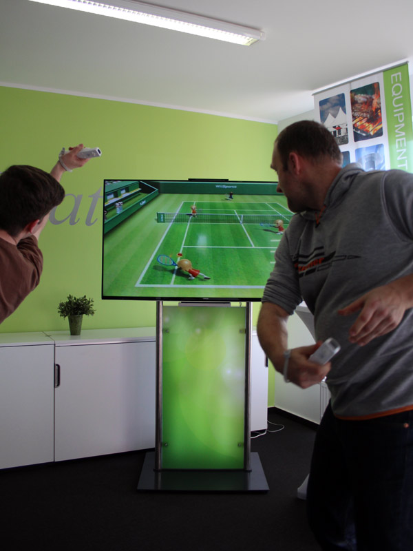 LED TV Ständer & Spielkonsole mieten bei Fun Promotion