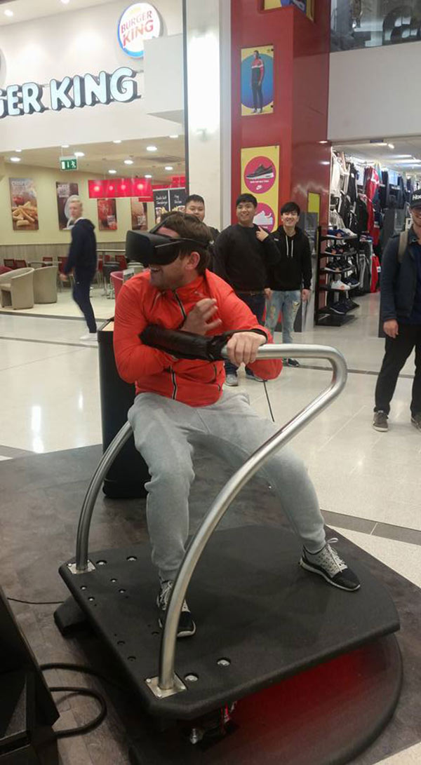 VR Simulator „Extreme Machine“ mieten bei Fun Promotion