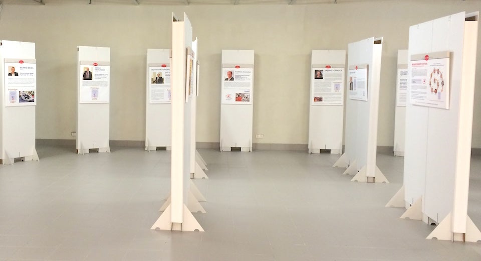 Stellwand mieten - Präsentationswand & Ausstellungswand, frei stehend, weiß – 2