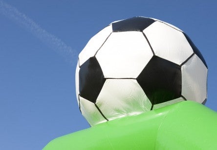 Hüpfburg mieten - Fussball-Design mit Dach, 5x4 m – 3