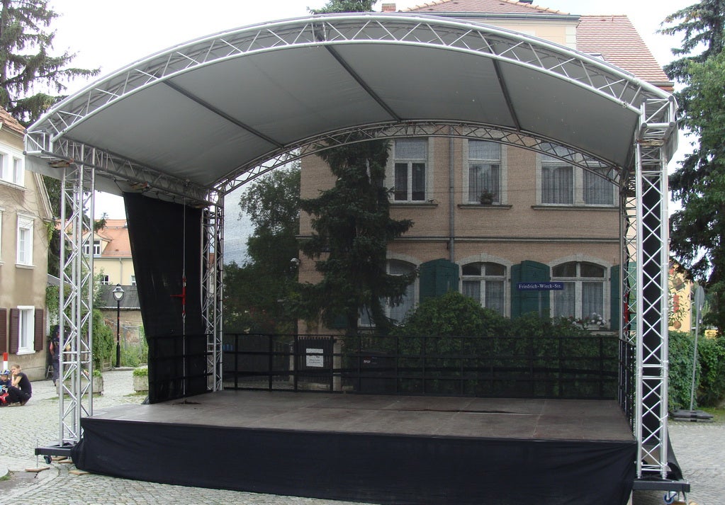 Bühne mieten 6x4 m mit Prolyte Rundbogendach - inkl. Aufbau in Dresden – 2