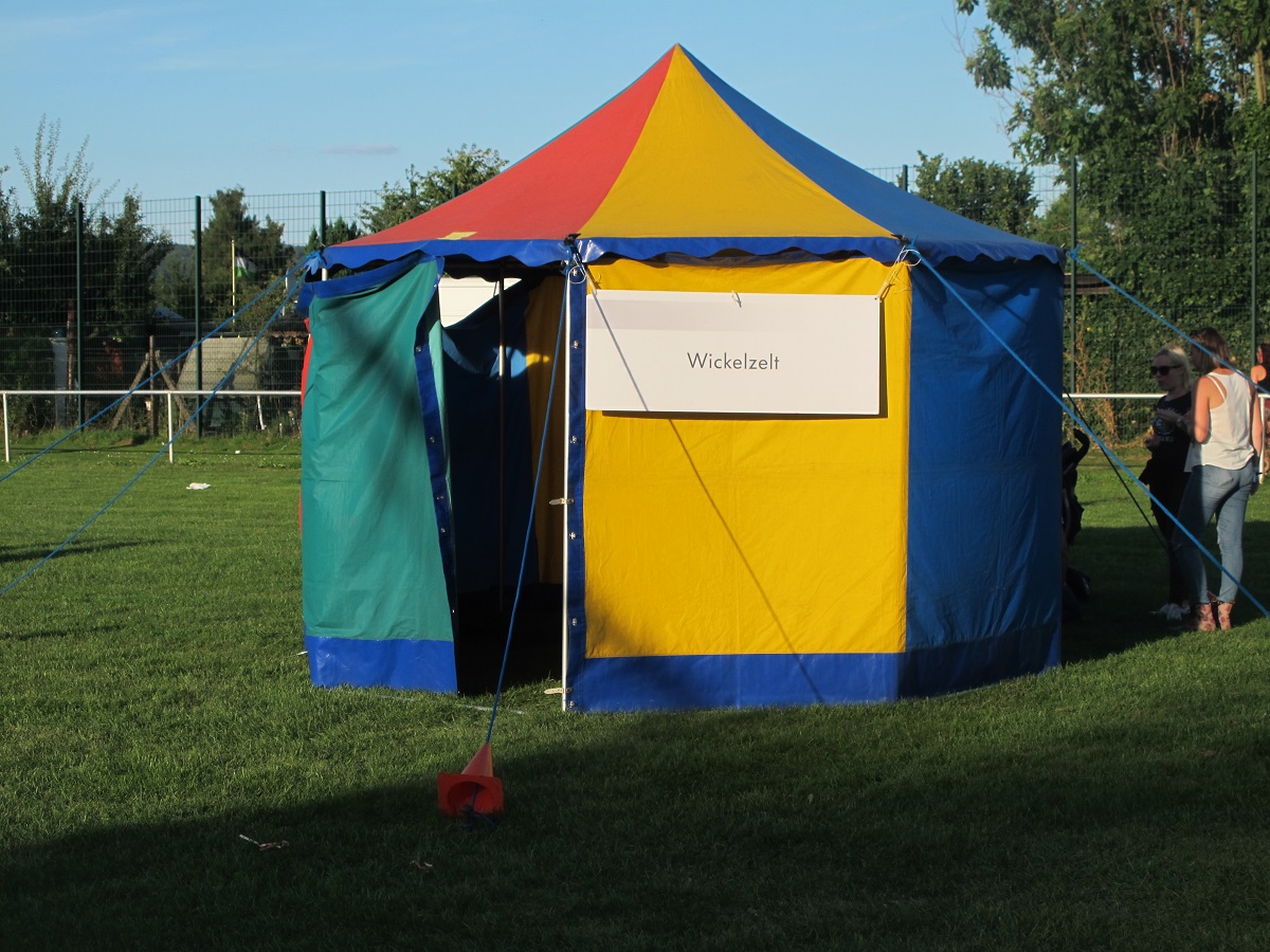 Wickelzelt mieten bei Play and Fun Team