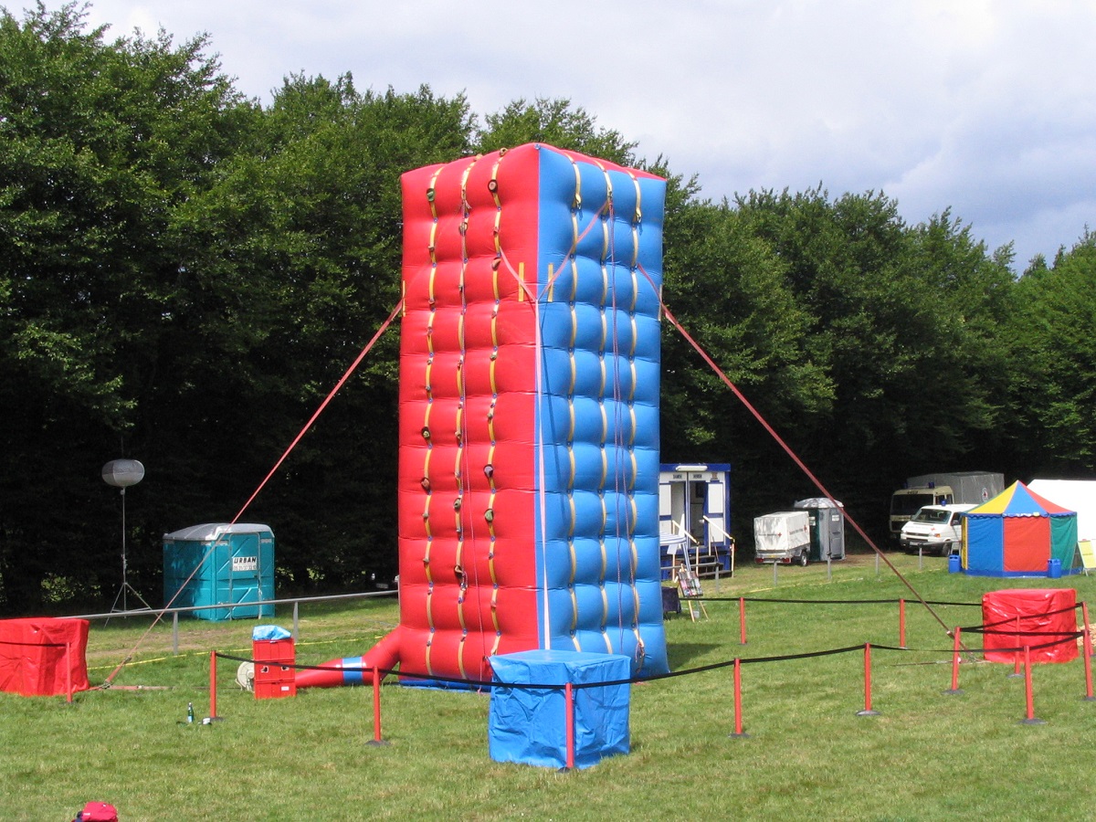 Eiger-Kletterturm mieten bei Play and Fun Team