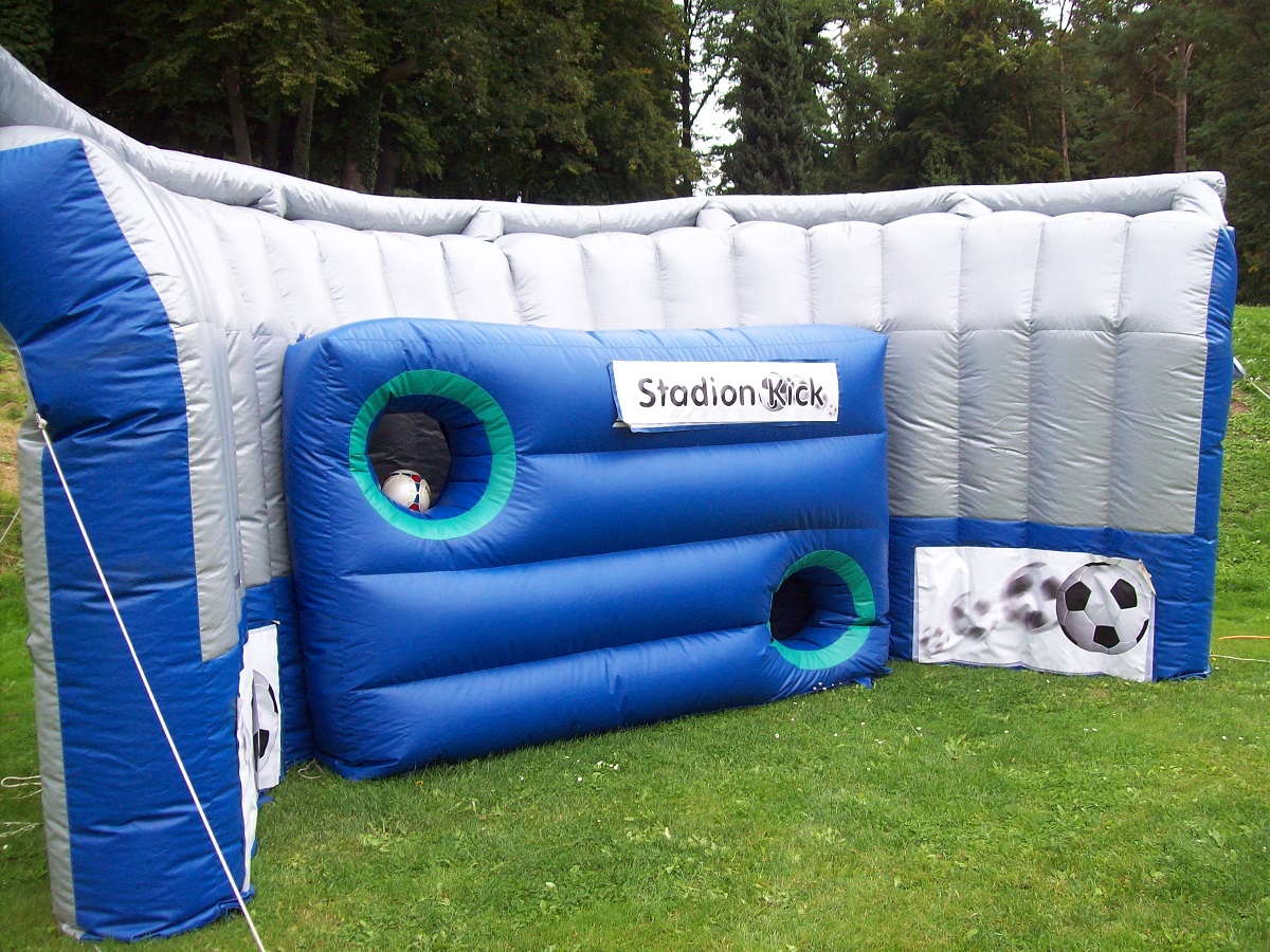Stadion-Kick mieten bei Play and Fun Team