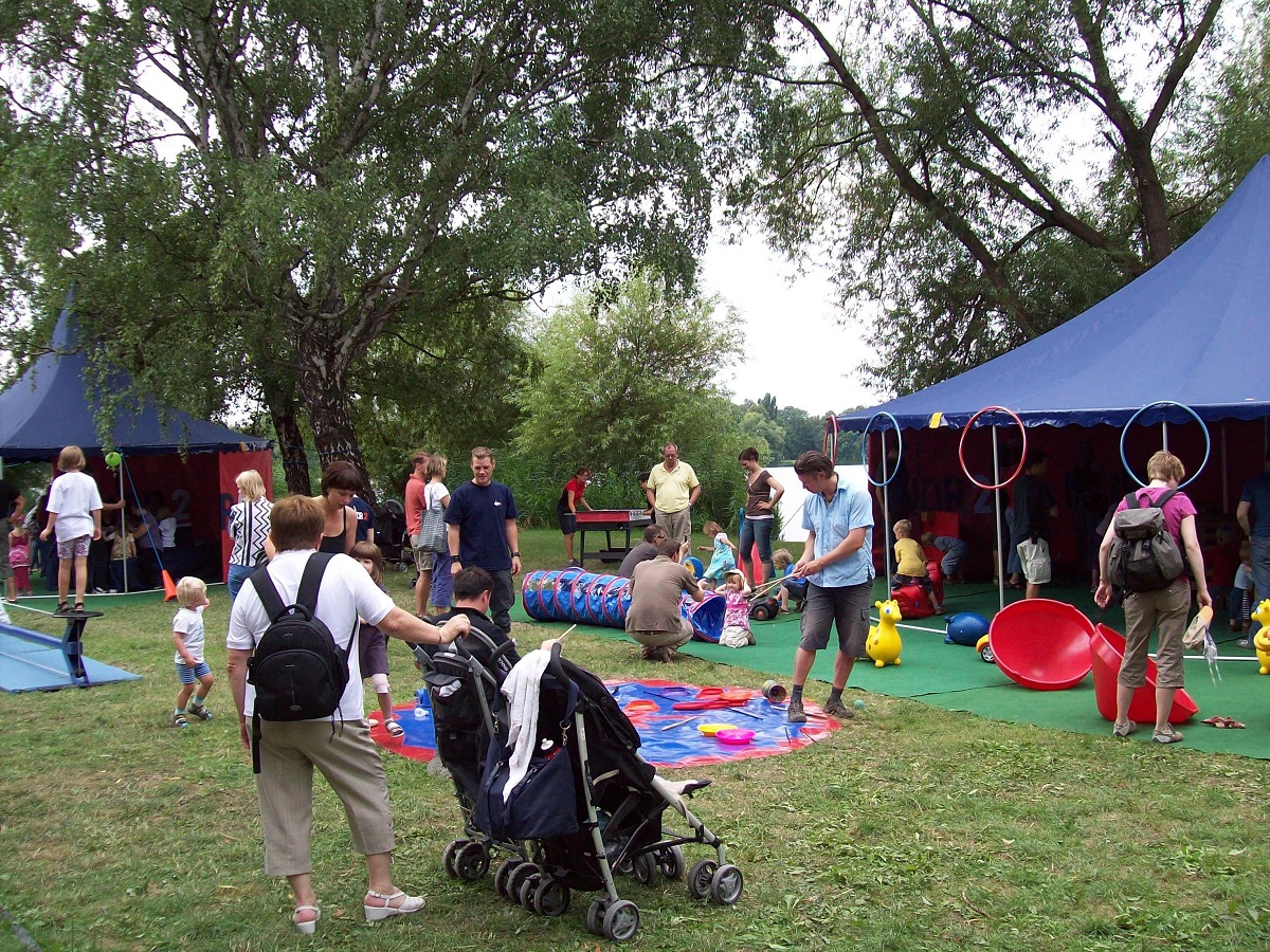 Riesen-Spielpark mieten bei Play and Fun Team