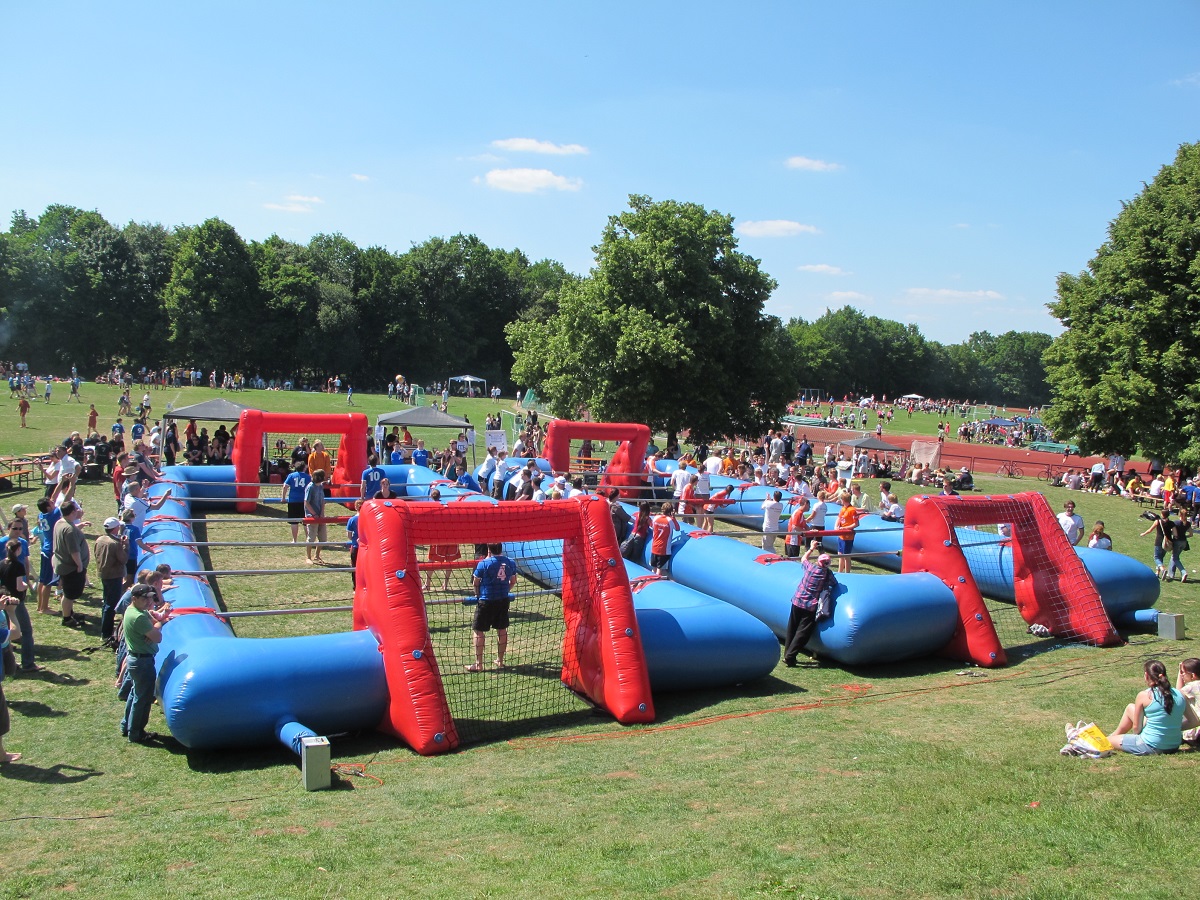 Human Table Soccer mieten bei Play and Fun Team