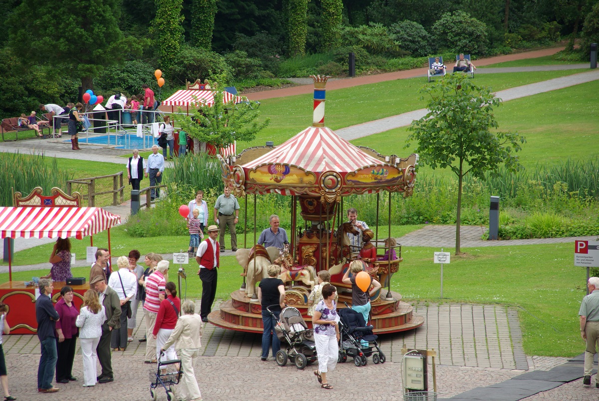 Nostalgie-Karussell 20 Plätze mieten bei Play and Fun Team