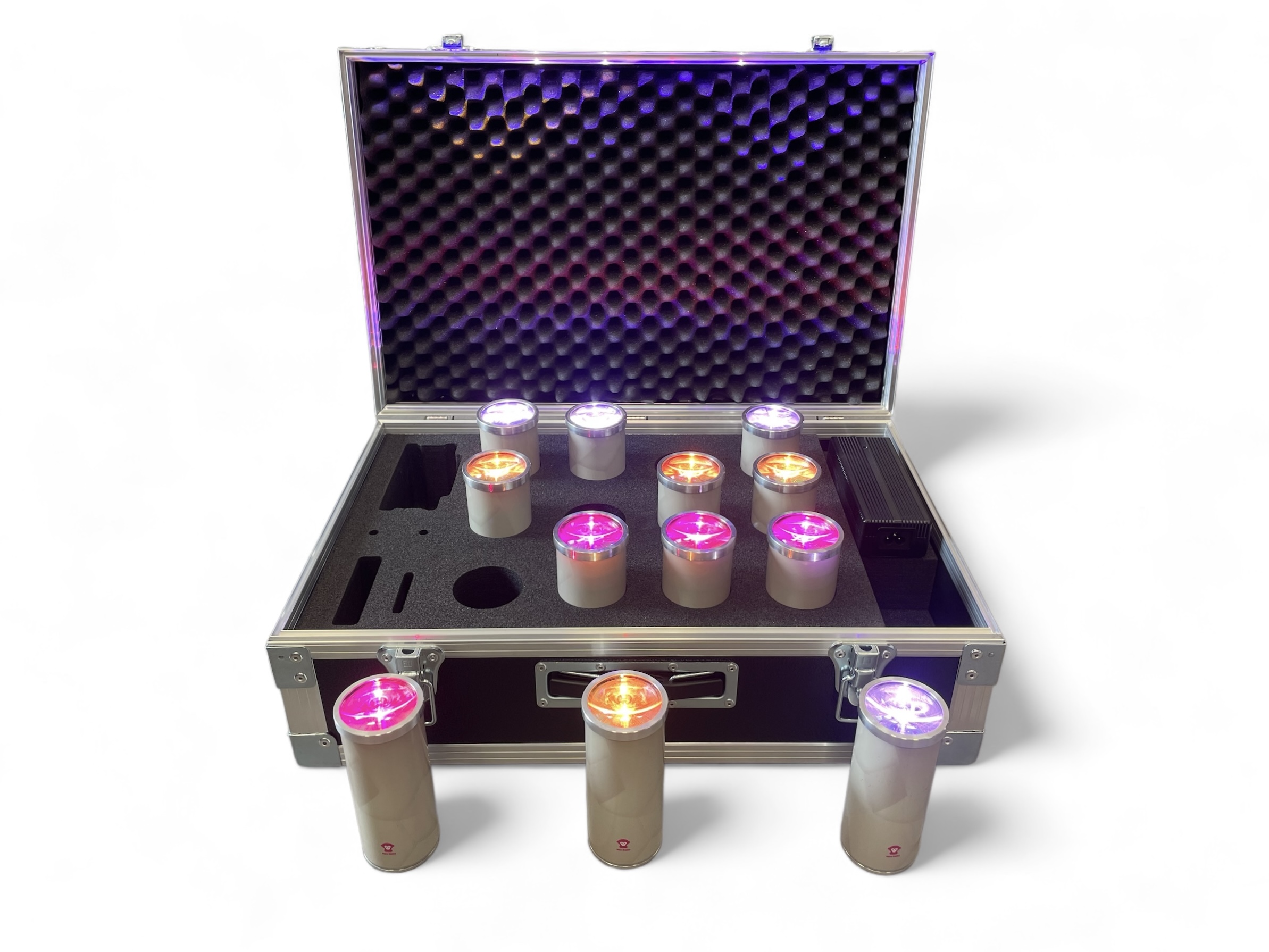 Vermietung von LED Scheinwerfer | Ape Labs Lightcans V2 mieten bei Die Eventmanufaktur