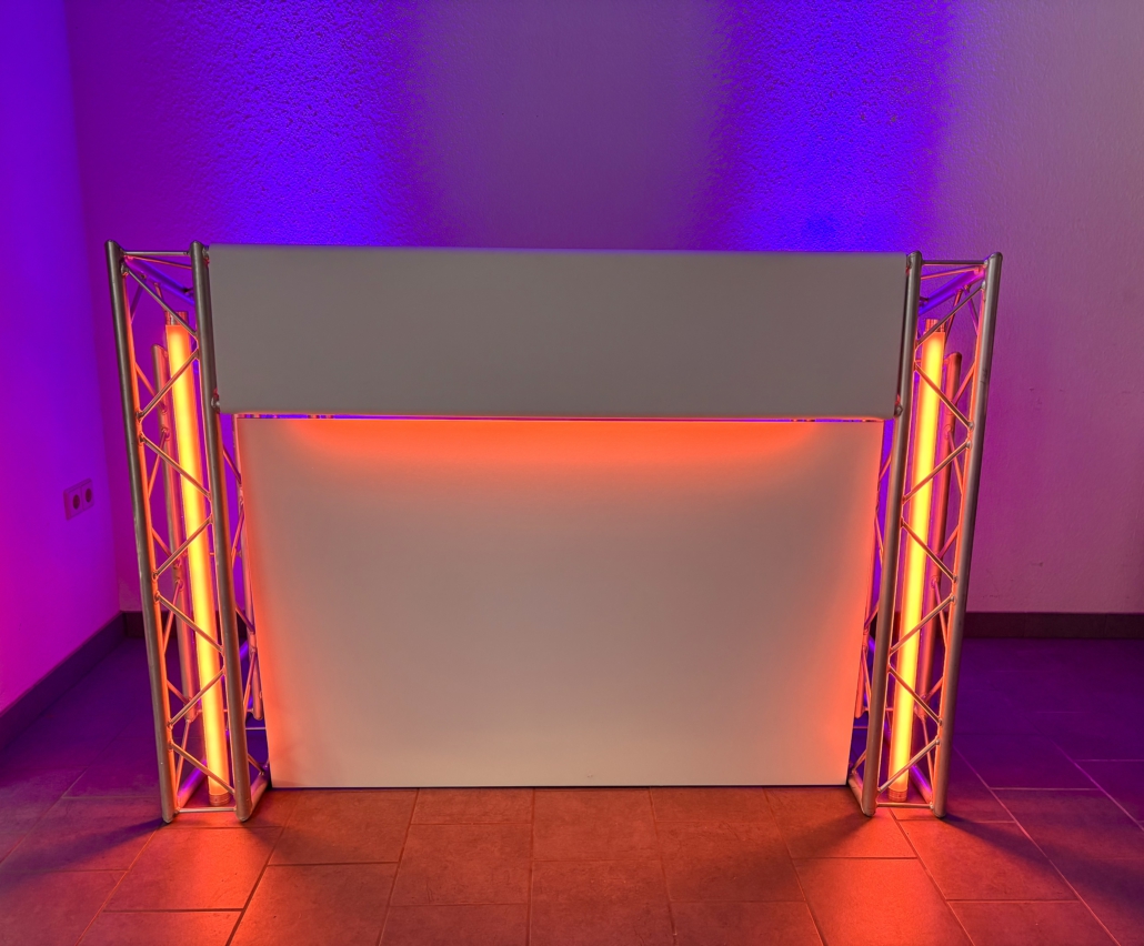 DJ Pult Verleih mieten bei Die Eventmanufaktur