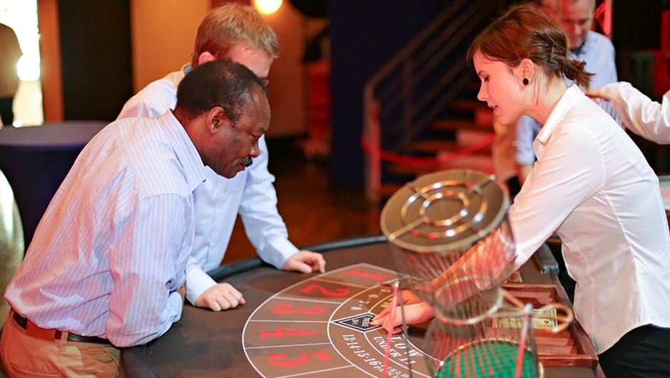 Mobiles Casino: Chuck-a-Luck (Spieltisch inkl. Croupier) mieten bei Grand Jeu Casino
