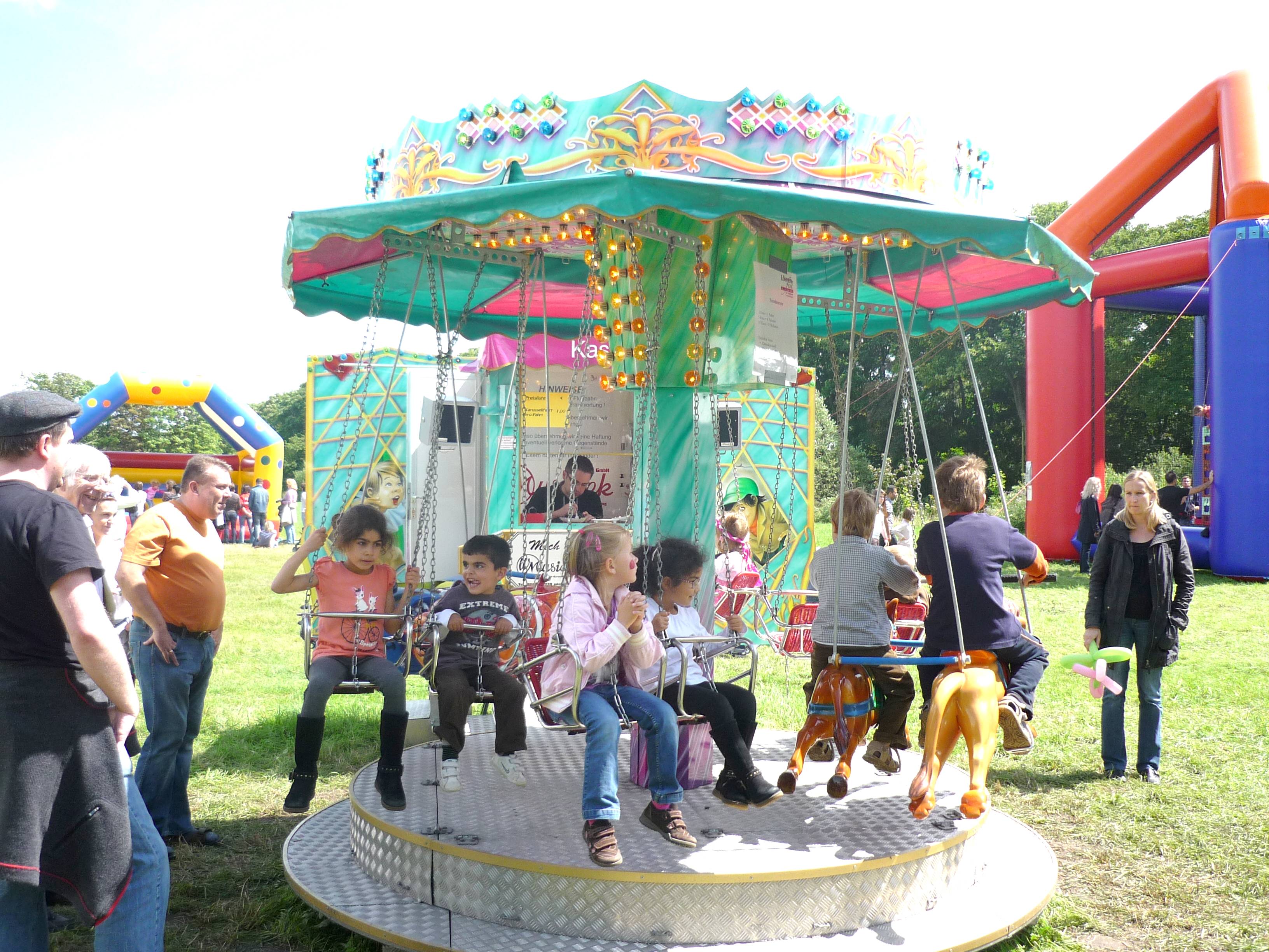 Kinderkettenkarussell Kinderkettenflieger mieten – mit Musikanlage & Kasse – 2