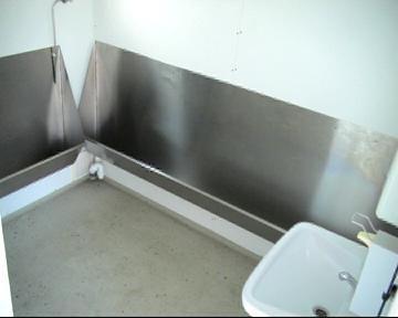 Toilettenwagen mit Fäkalientank mieten – beheizt, Damen & Herren – 3
