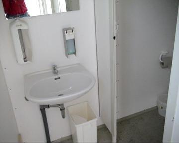 Toilettenwagen mit Fäkalientank mieten – beheizt, Damen & Herren – 4