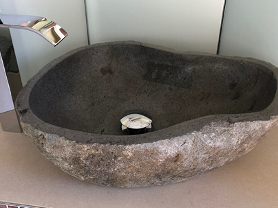 VIP-Toilettenwagen Nobles Stone mieten bei Forster