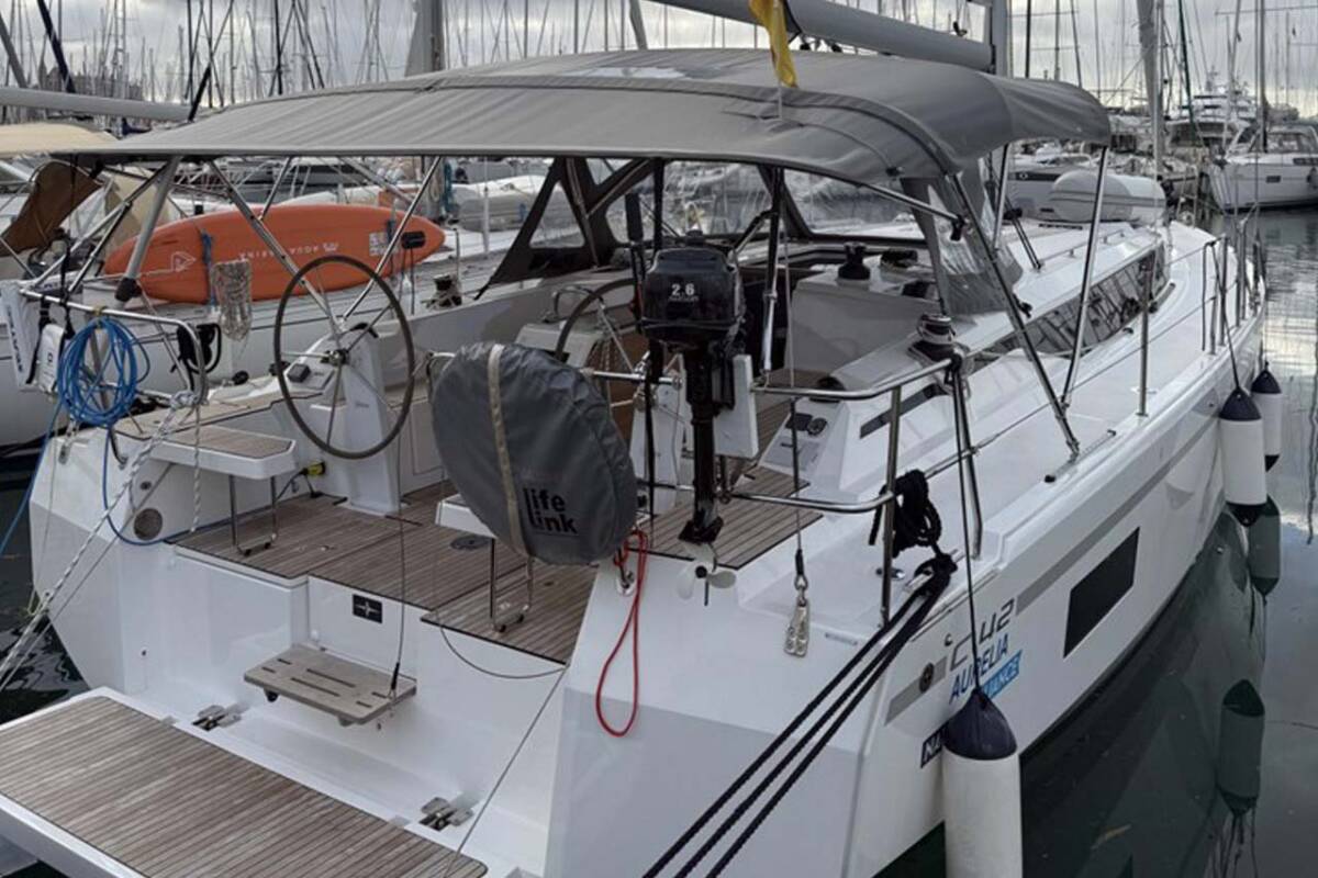 Bavaria C42 Style Aurelia mieten bei SUN CHARTER
