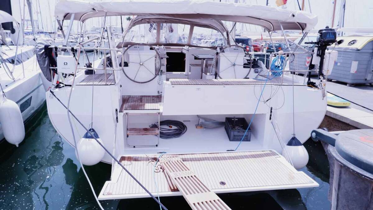 Bavaria C50 Style Juana mieten bei SUN CHARTER