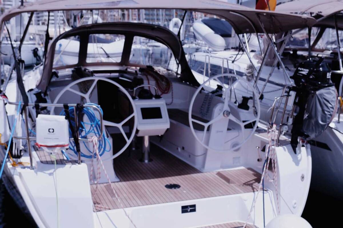 Bavaria Cruiser 37 Paloma mieten bei SUN CHARTER