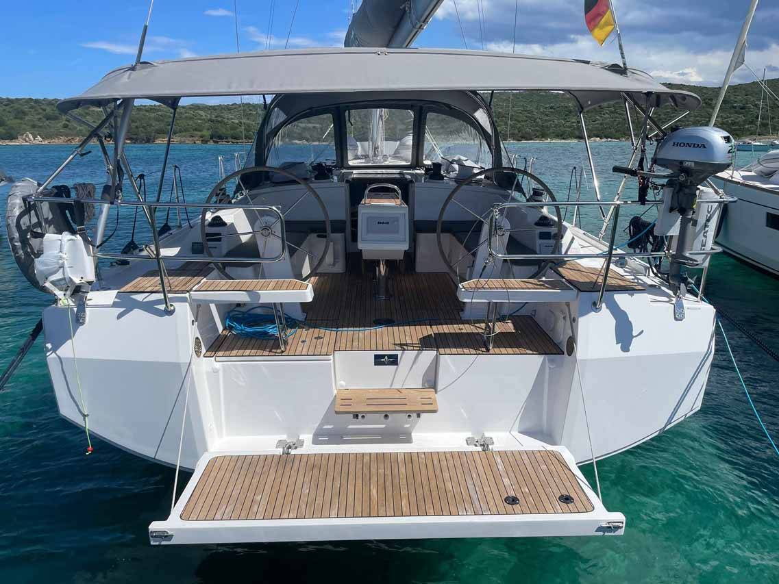 Bavaria C42 Paella mieten bei SUN CHARTER