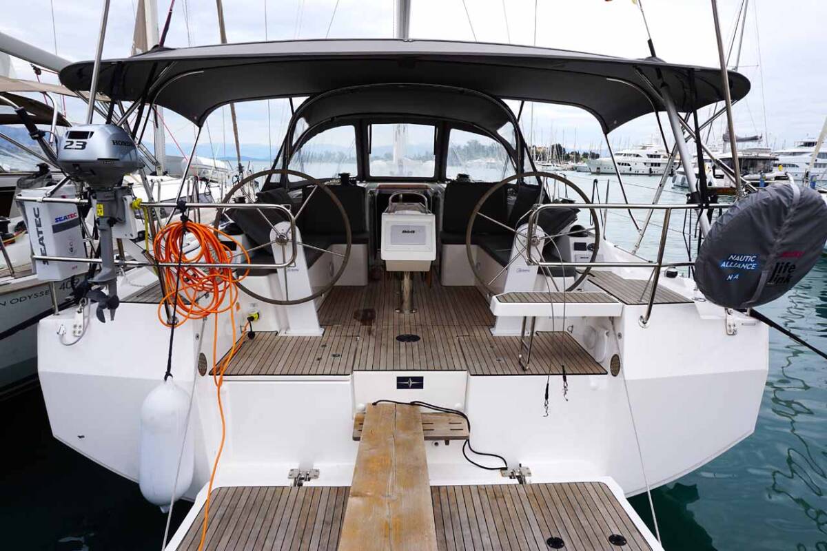 Bavaria C42 Alexis mieten bei SUN CHARTER