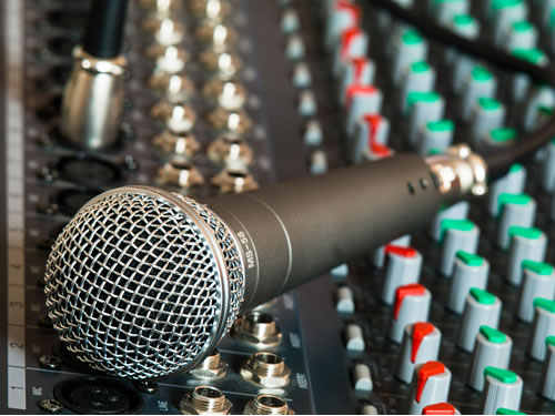 Musikanlagen / Mikrofon / Lichttechnik mieten