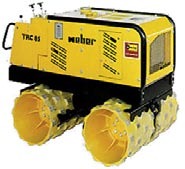 Grabenwalze, mit Funkfernbedienung, Gewicht: 1430 kg, Bandagenbreite: 85 cm mieten mieten