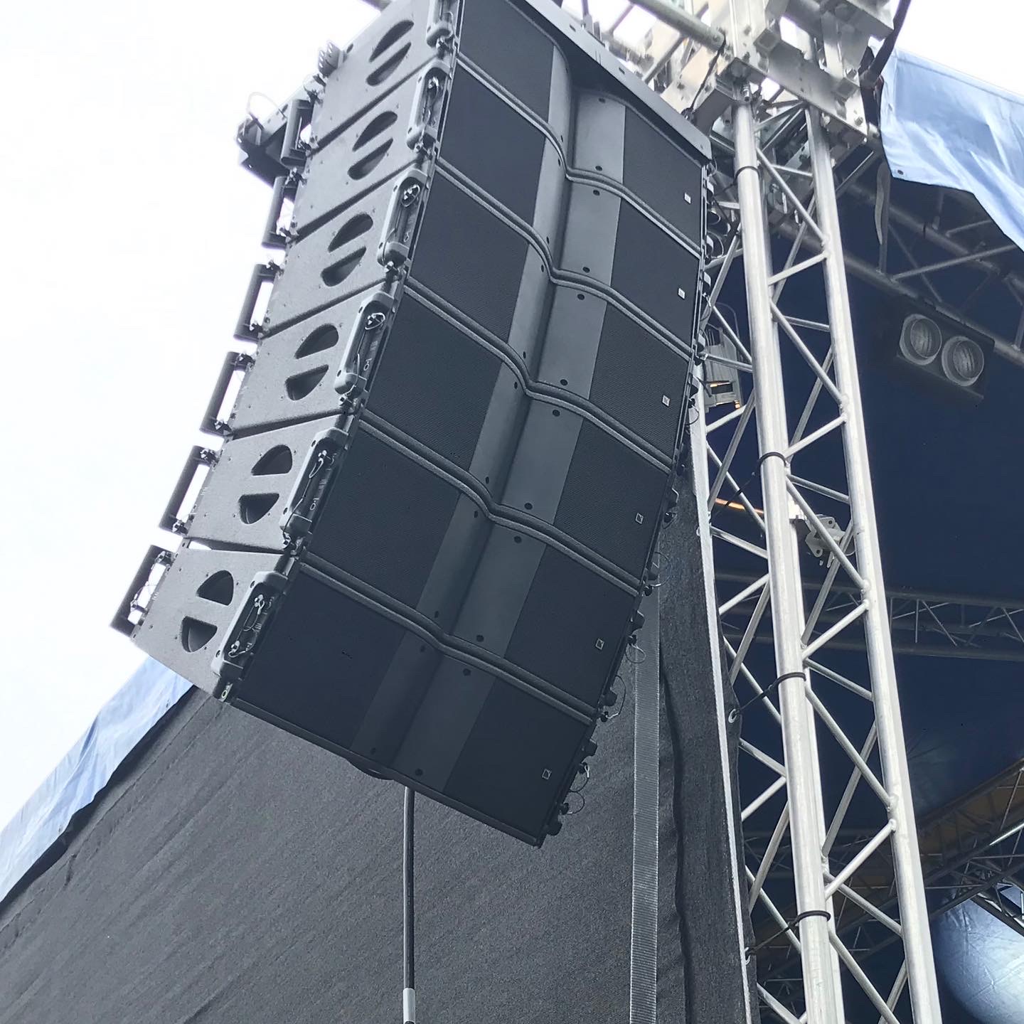 Tonsystem 5 - L-Acoustics KARA Beschallungsanlage mieten bei LTT Eventtechnik