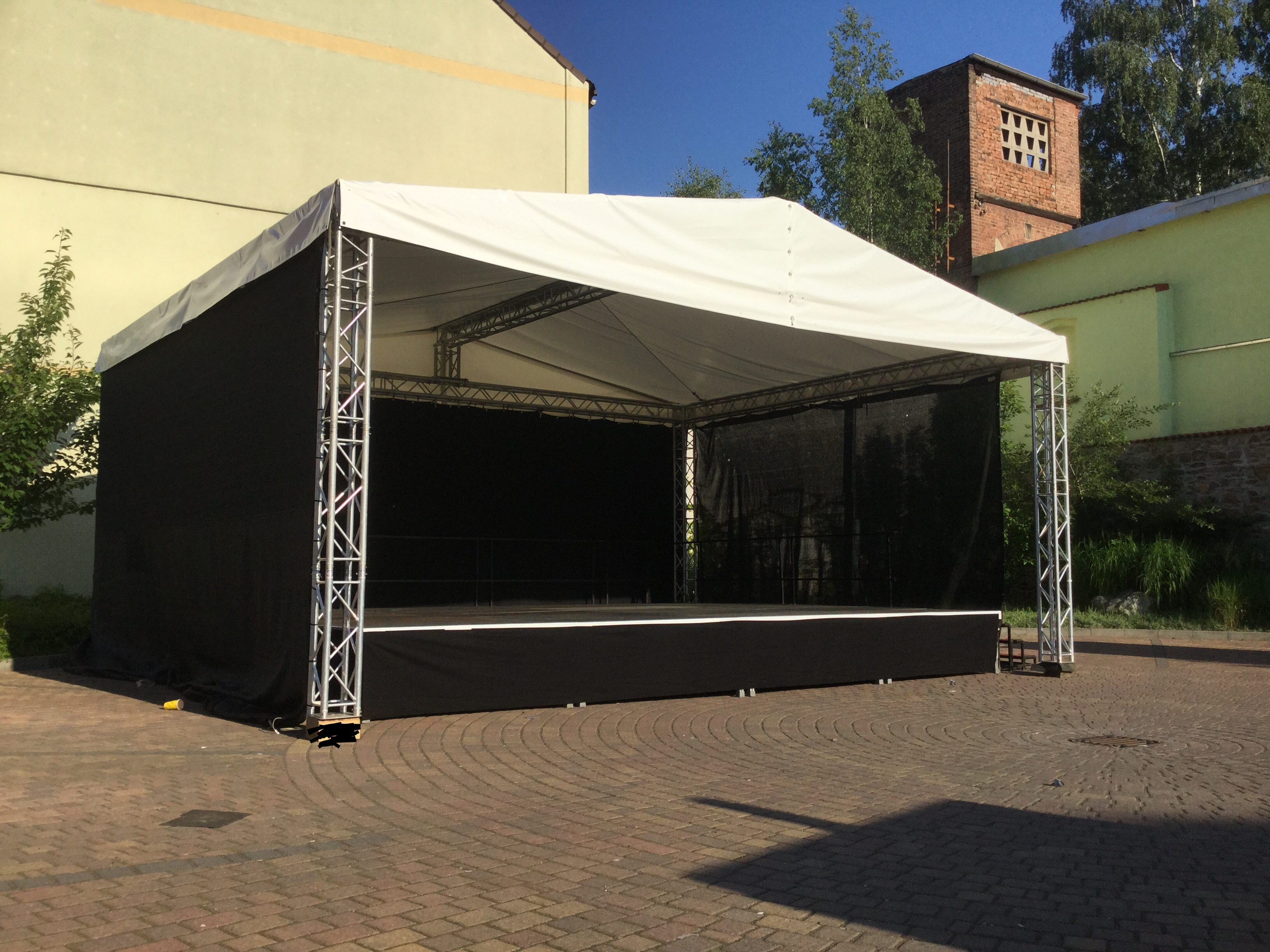 Bühne Globaltruss 6x4 weiß mieten bei LTT Eventtechnik