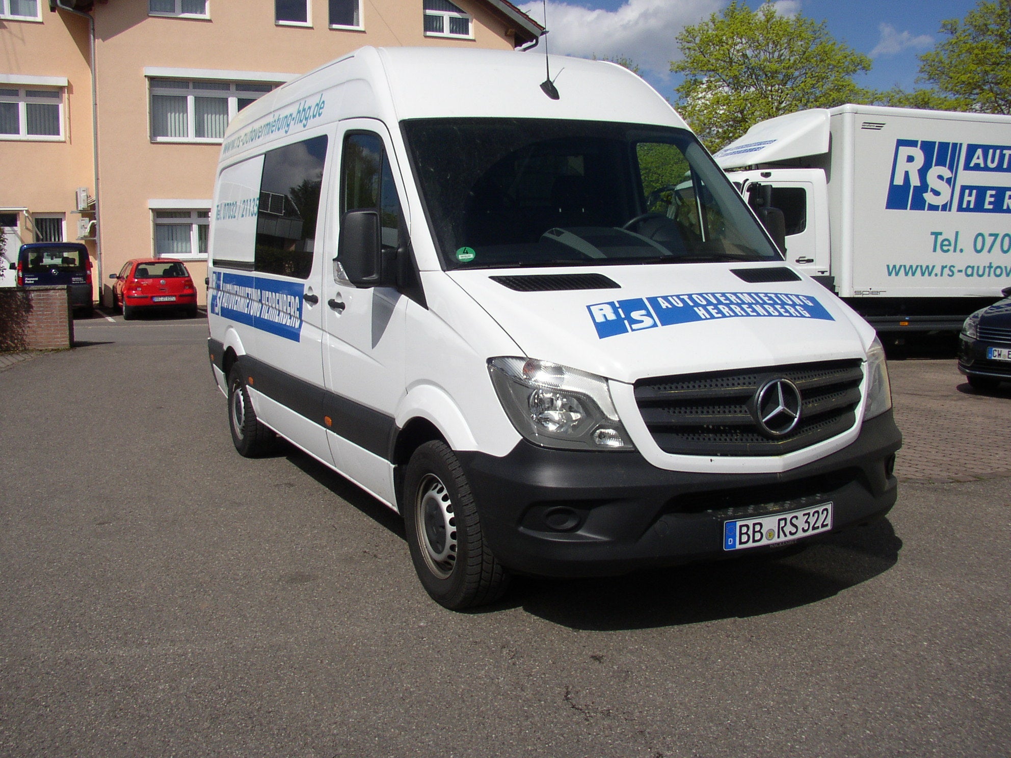 MB Sprinter Kastenwagen mieten – geräumiger Transporter