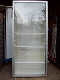 Sichtkühlschrank mit Glastür mieten – 5 Fächer, weiß
