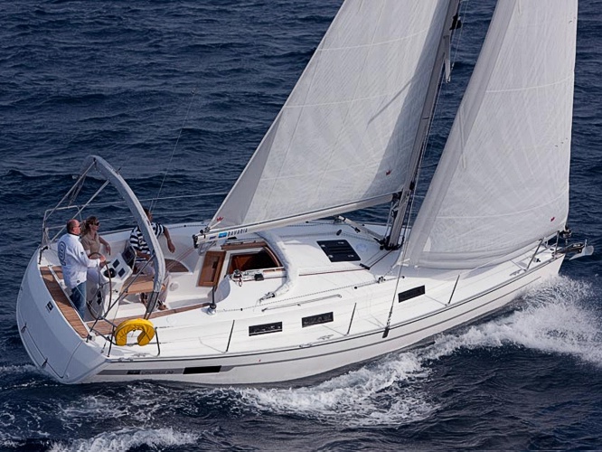 Bavaria Cruiser 32 ab Rostock mieten bei MOLA Yachting