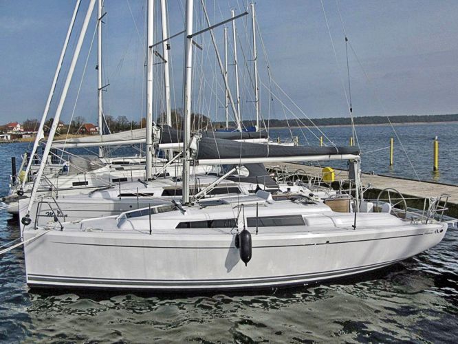 Hanse 315 (21-24) ab Heiligenhafen-Grossenbrode mieten bei MOLA Yachting