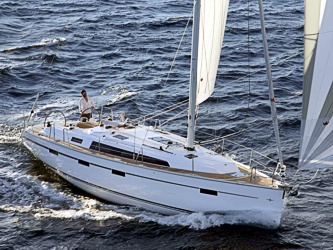 Bavaria Cruiser 41 ab Goeteborg mieten bei MOLA Yachting