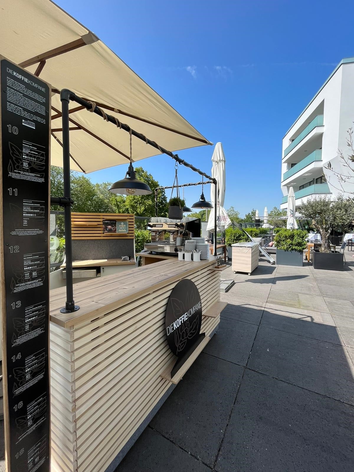 Theken mieten – Palettentheke, Trockentheke, Spültheke & LED-Bar für Events – 4
