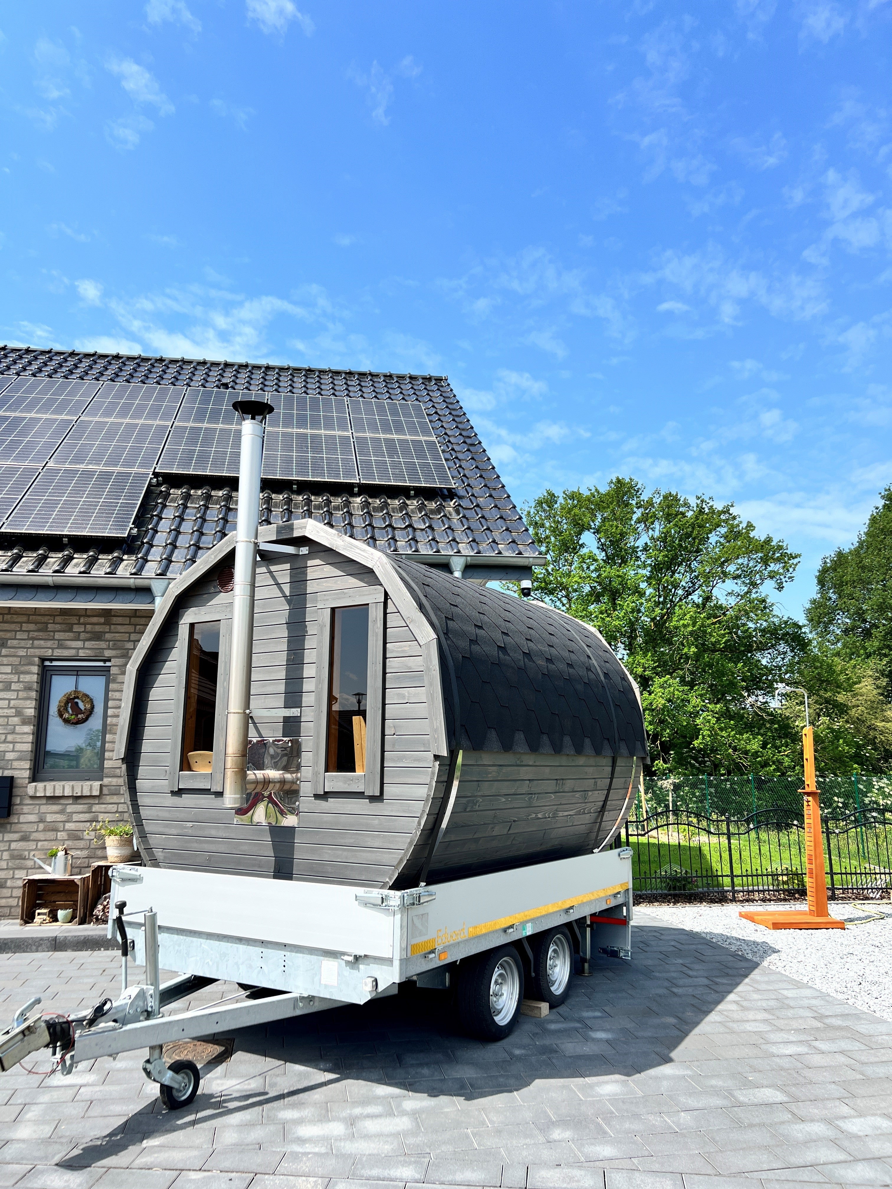 Saunafass mieten – mobile Fasssauna für 4–6 Personen, Wellness zum Mitnehmen