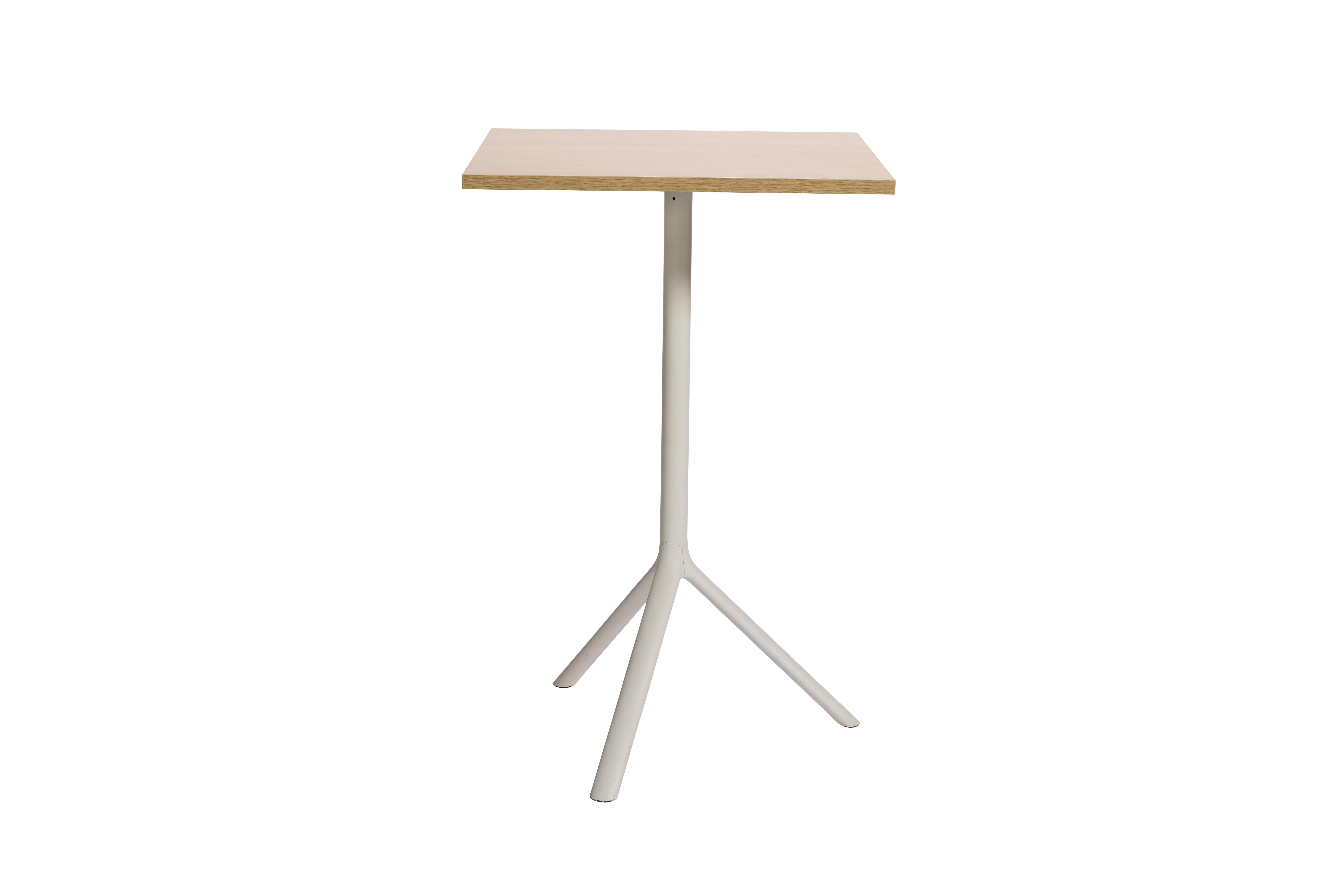 MIURA TABLE 110 WEISS 70x70 - Eiche mieten bei JMT Deutschland
