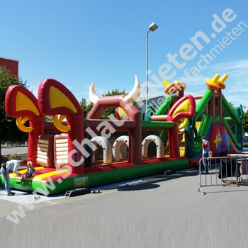 Hüpfburg 72m² Western-Parcours mieten bei Schlau-Mieten.de
