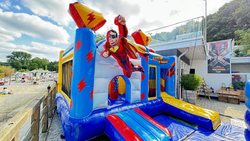 Marvel Superhelden Hüpfburg mieten bei Crypton Event