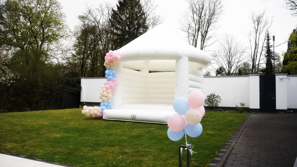 Hüpfburg Hochzeit mieten bei Crypton Event