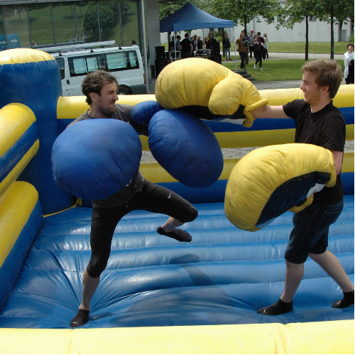 Bouncy Boxing | Aufblasbarer Boxring mieten bei Crypton Event